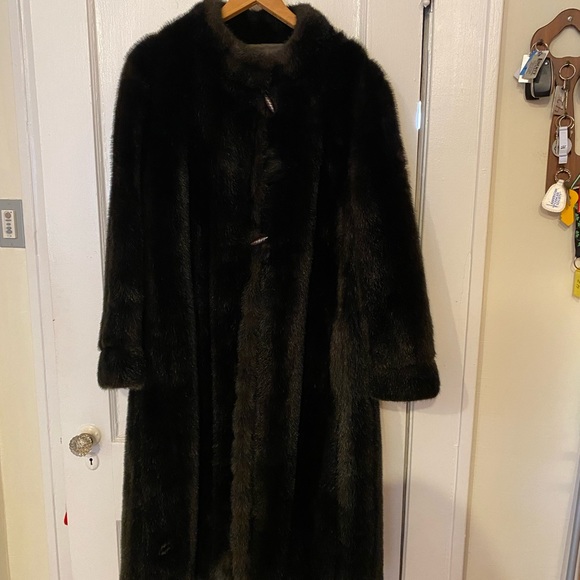 Vintage D’Esprit faux fur coat - Picture 2 of 10